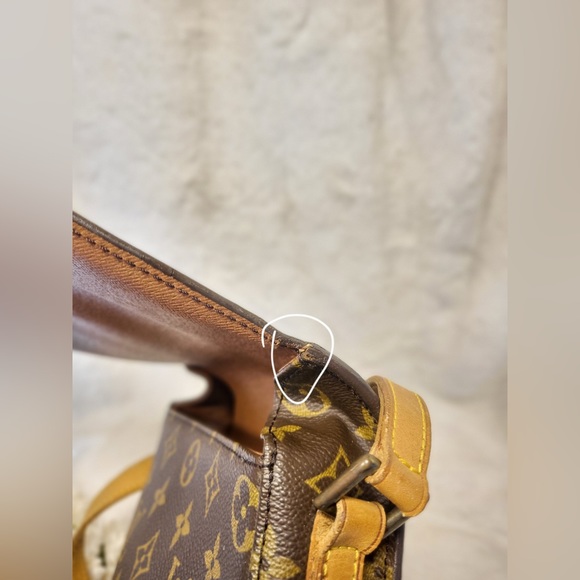 Authentic Louis Vuitton Saint Cloud MM crossbody shoulder bag - Picture 14 of 16
